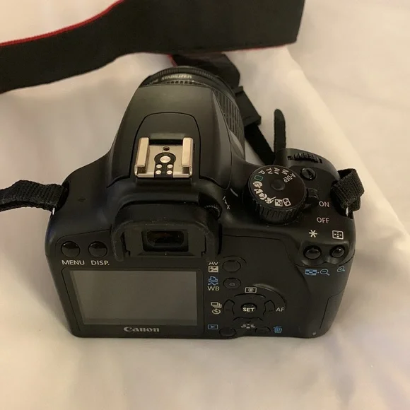 CANON REBEL XS EOS Digital Camera pop out  display screen IMAGE STABILIZER LENSE - Picture 7 of 16